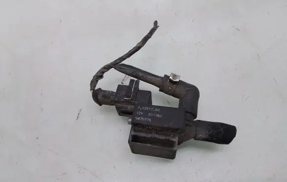 Volvo S40, V40 Turbo solenoid valve 72251702