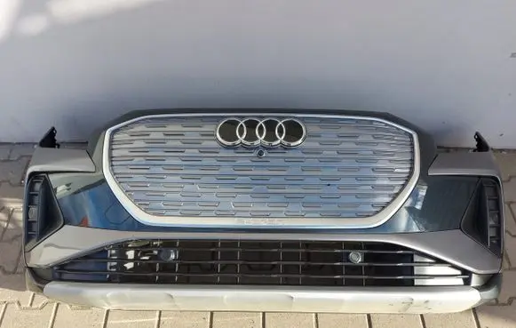 Audi Q4 Sportback e-tron Front bumper 