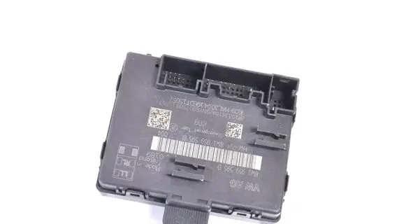 Audi Q2 - Door control unit/module 8W1959595D