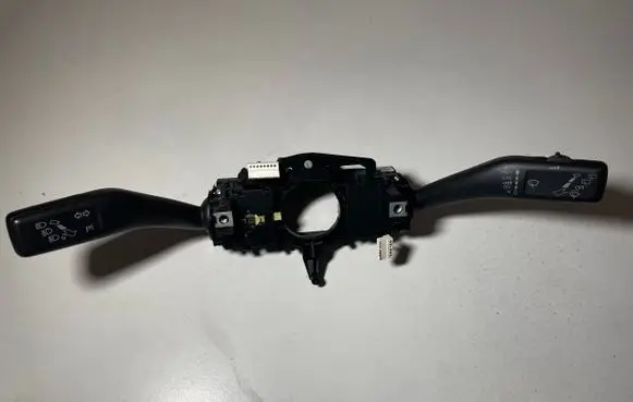 Volkswagen Golf Plus Wiper turn signal indicator stalk/switch 5K0953507BB