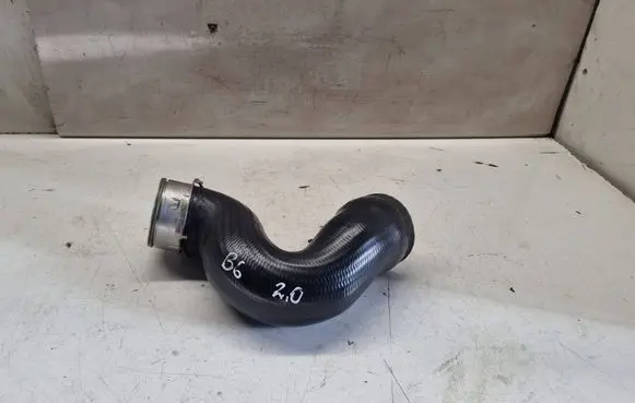 Volkswagen PASSAT B6 Intercooler hose/pipe 