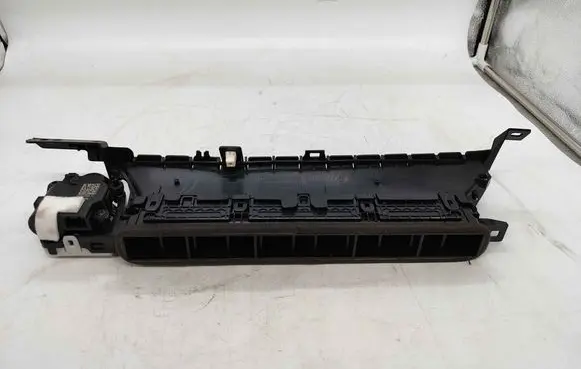 Dash center air vent grill