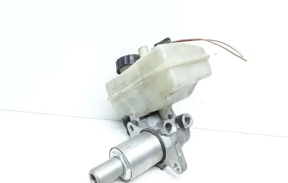 Mercedes-Benz Vaneo W414 Master brake cylinder A4144300002