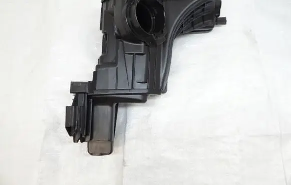 Intake resonator