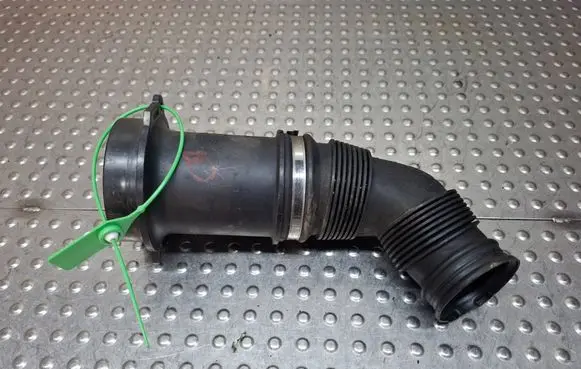 Audi A4 S4 B7 8E 8H Air intake hose/pipe S26371782 8E0129615P