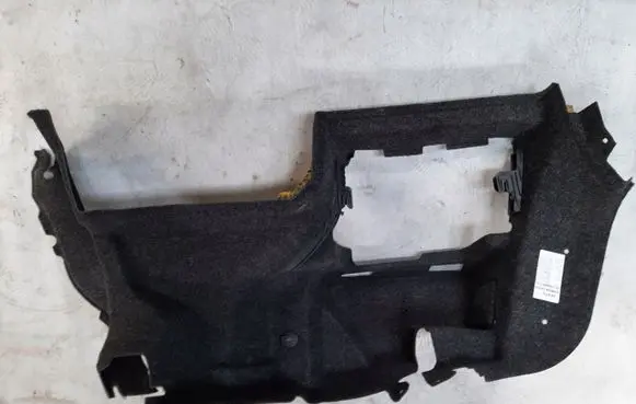 Volkswagen Jetta VI Front door card panel trim 5C6867427AB