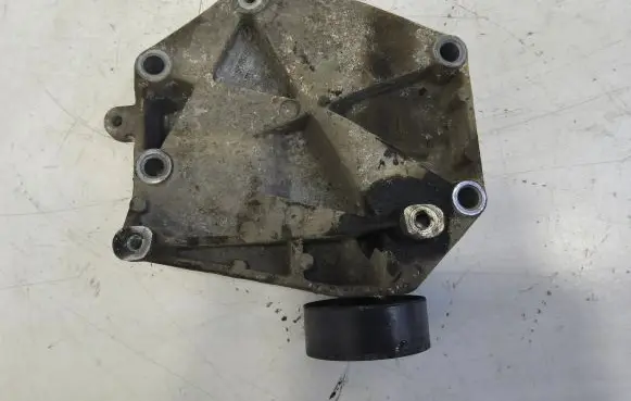 Opel Vectra C Engine mounting bracket 255187675
