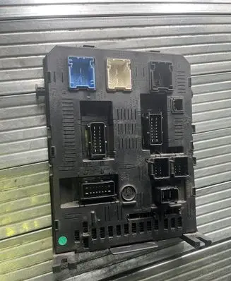 Citroen C5 Fuse module 216761594 6919491 216761594H
