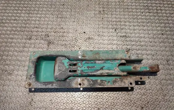 Mercedes-Benz 207 310 Tailgate release/open handle 