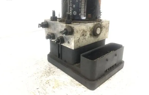 Volkswagen Golf IV ABS Pump 1C0907379E 00006065D5 10096003133