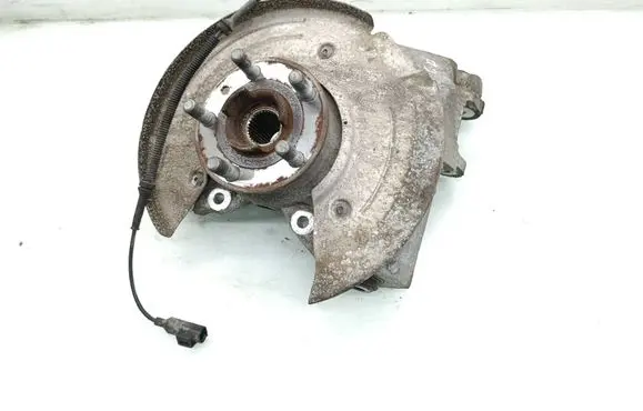 Land Rover Discovery Sport Rear wheel hub 