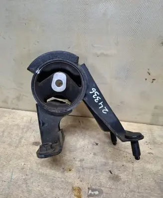 Toyota Prius (XW30) Engine mount bracket 