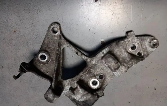Ford Focus Generator/alternator bracket 965349480