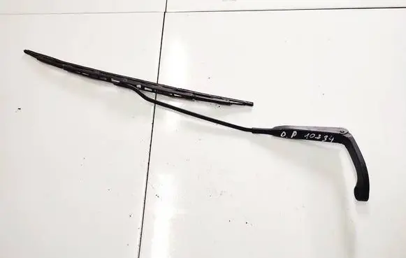 Audi 80 90 S2 B4 Front wiper blade arm