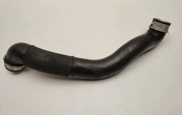 Mercedes-Benz C W204 Engine coolant pipe/hose A2045000375