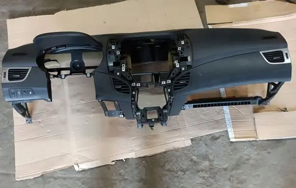 Hyundai Elantra Dashboard 