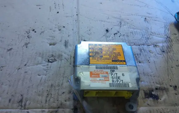 Toyota Corolla Verso E121 Airbag control unit/module 8917013060