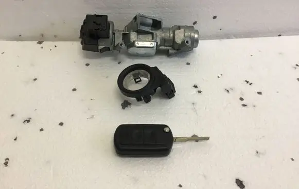 Land Rover Range Rover Sport L320 Engine ECU kit and lock set 3M513F880AC YWX000061 VP4CF19A481AB