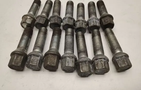 Mercedes-Benz E W212 Nuts/bolts 