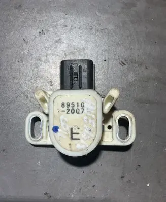 Toyota Avensis T270 Clutch pedal sensor 8951020071