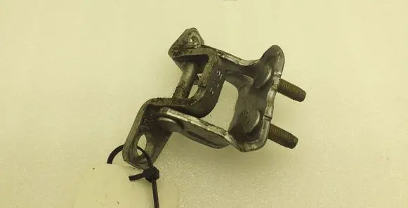 Mitsubishi L200 Rear door upper hinge
