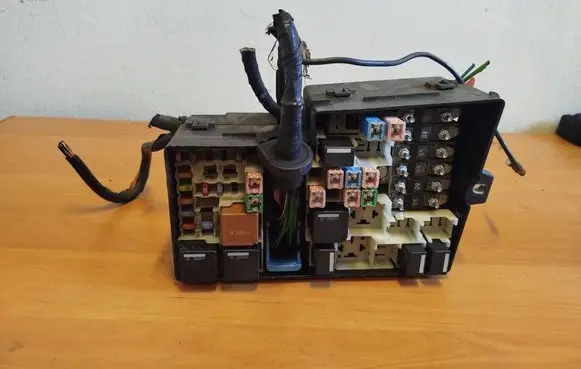 Fuse box set