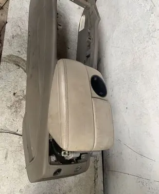 Audi Q7 4L Center console