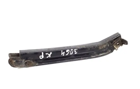Mercedes-Benz ML W164 Front bumper mounting bracket A1648800314