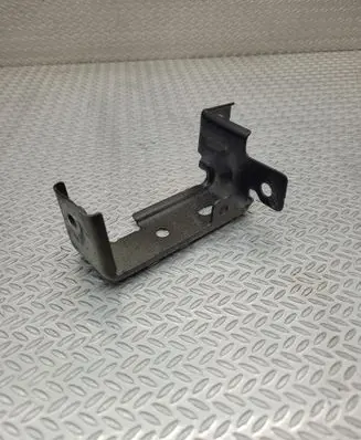 Volvo XC40 Fender mounting bracket 31469374
