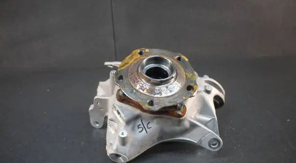 Porsche Macan (95C) Stub axle 95C505433