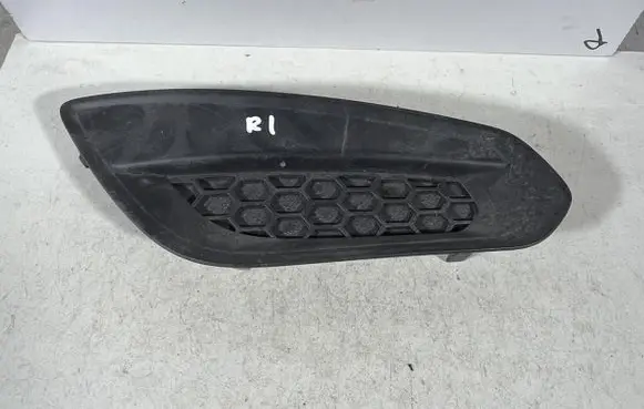 Volvo S60 Front bumper lower grill 31294130