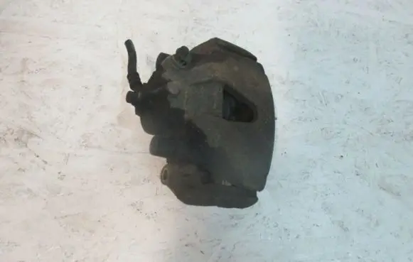 Opel Zafira B Front brake caliper