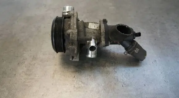 Mercedes-Benz B W246 W242 Water pump A6512000501