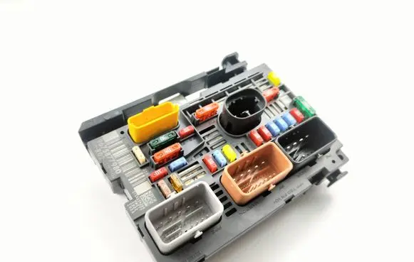 Citroen Berlingo Fuse box set 9675877980