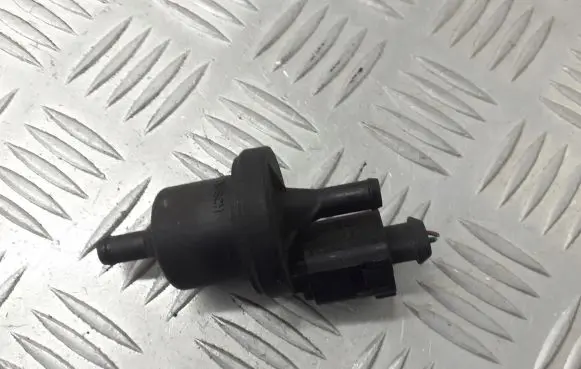 Volkswagen Polo IV 9N3 Vacuum valve 0280142345