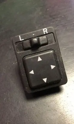 Toyota Avensis T220 Wing mirror switch 8487005020