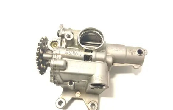 Volvo V60 Oil pump 31330979 616804704 2208130032