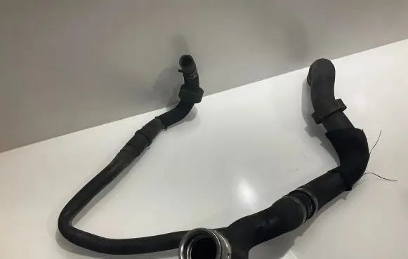 Mercedes-Benz ML W164 Engine coolant pipe/hose