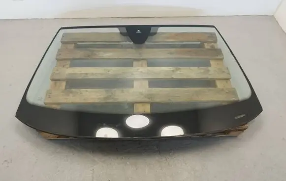 Volkswagen Tiguan Front windscreen/windshield window 