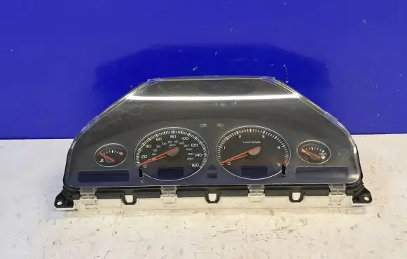 Speedometer (instrument cluster)