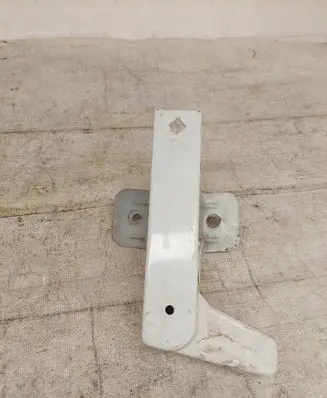 Opel Vivaro Fender mounting bracket 820052291