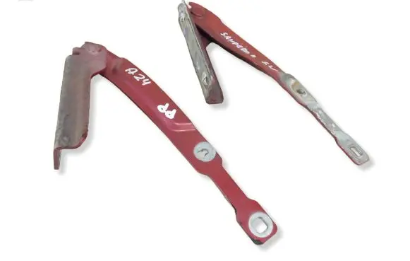 Dacia Sandero II Engine bonnet/hood hinges 9R00002