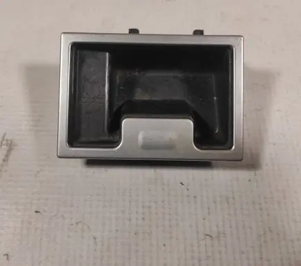BMW 5 E60 E61 Ashtray (front) 7034090 314220000