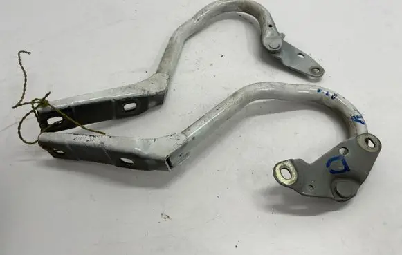 Opel Zafira C Tailgate/trunk/boot hinge 13283109 13283108