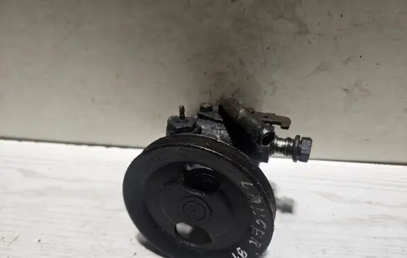 Mitsubishi Lancer Power steering pump 