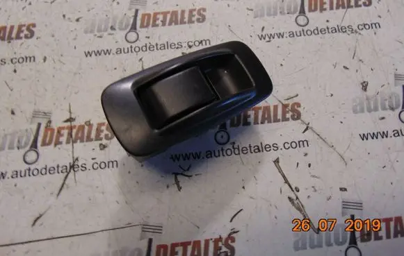 Toyota Corolla Verso AR10 Electric window control switch 848010F030