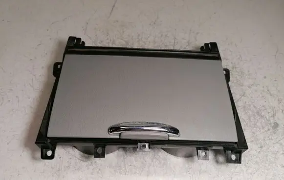 Cup holder front