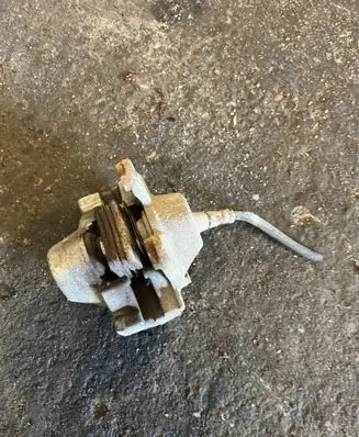 Mercedes-Benz E W210 Rear brake caliper