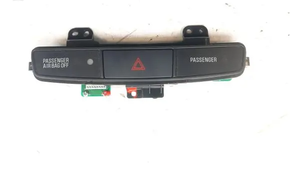 Mitsubishi Lancer VIII Hazard light switch