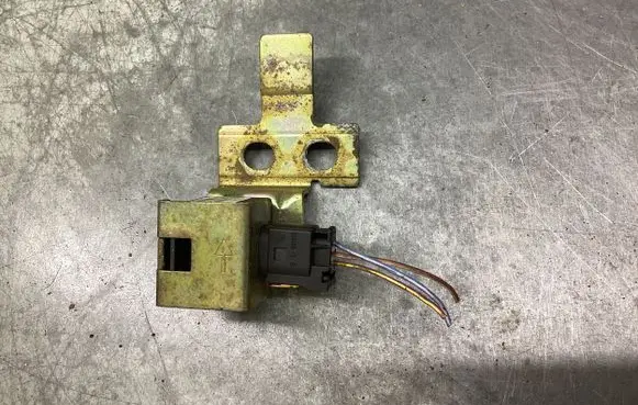 Mercedes-Benz C W203 ESP acceleration yaw rate sensor A1635420618 0850115367 10098000511